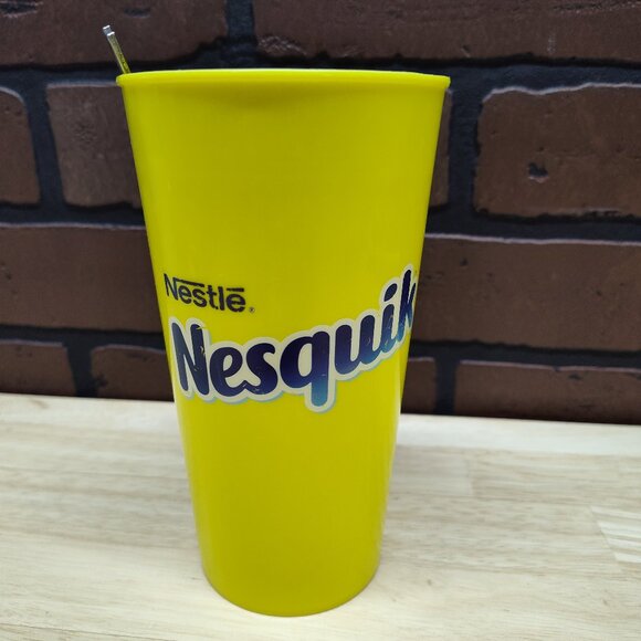 Nesquik Chocolate Strawberry Milk cup with spoon - Picture 1 of 10